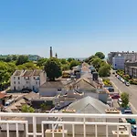 Superior Sea View Apartment 8